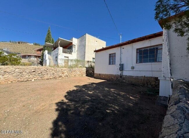 Building Photo - 1331 Cincinnati Ave