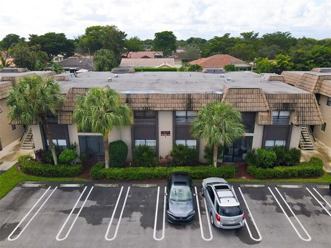 Building Photo - 10710 Royal Palm Blvd