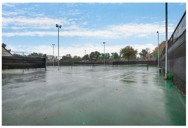 Building Photo - 1204 Harwell Dr