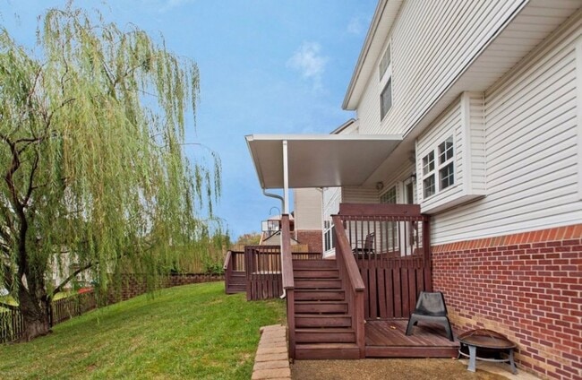 Building Photo - Welcome home to this stunning 4-bedroom, 2.5-bath residence in the highly sought-after Williamsga...