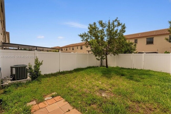 Building Photo - 3326 W 112th St