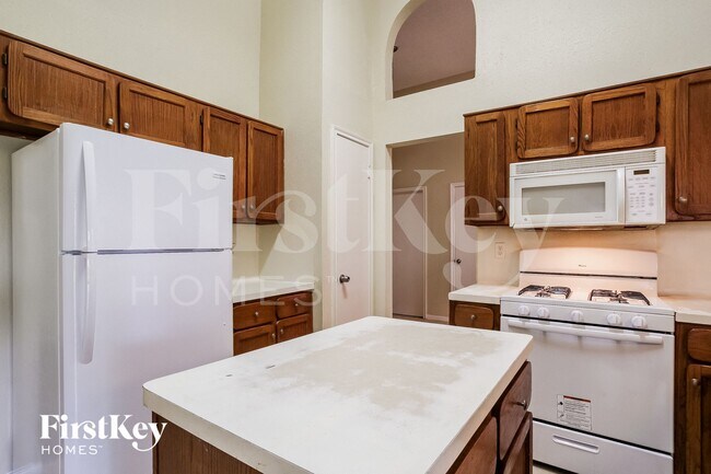 Building Photo - 1055 Margate Dr