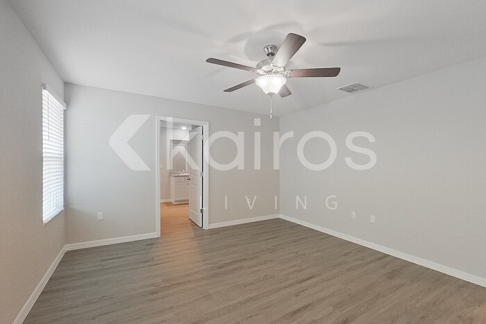Building Photo - 8656 SW 43rd Ter