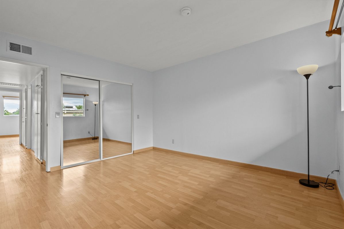 Building Photo - 5055 Coldwater Canyon Ave