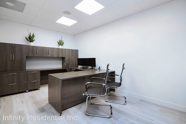 Building Photo - Studio, 1 bath House - Tustin Office Space