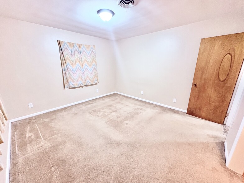Bedroom 1 - 3129 Hassler St