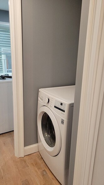 Building Photo - 341 Cambridge St