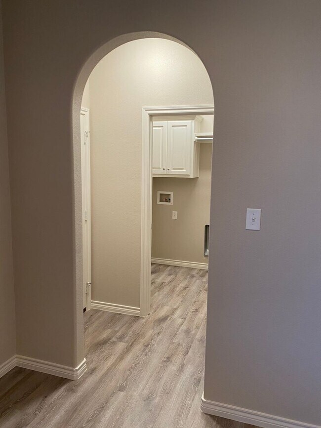 Building Photo - Beautiful Brand New Tim Roten Custom Brick...