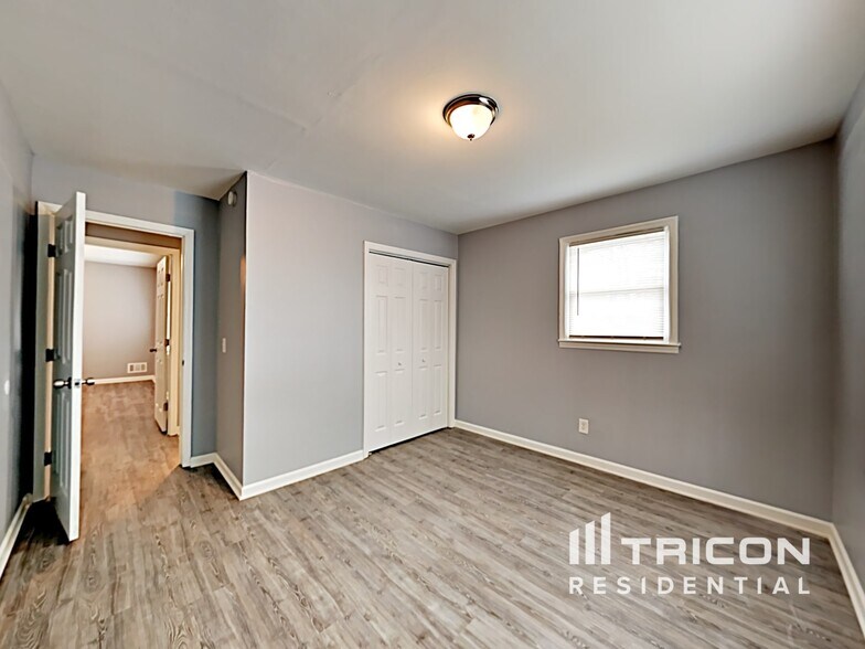 Building Photo - 107 Lely Ct