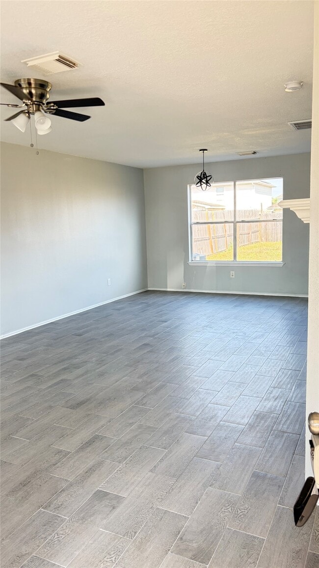 Building Photo - 4115 Geronimo Lake Dr