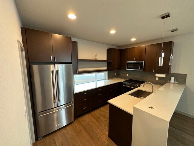 Building Photo - Beautiful high end home in Ballard fir Rent!