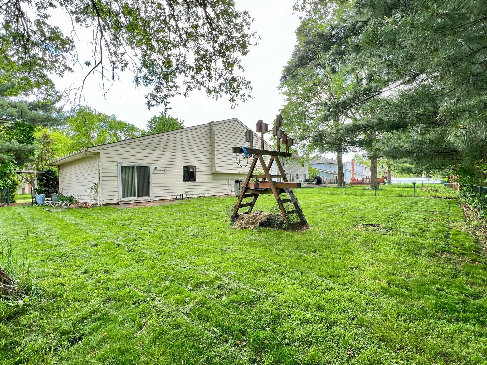Building Photo - 25946 Tallwood Dr