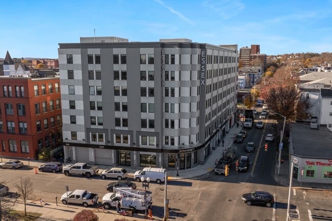 Building Photo - 585 Essex St