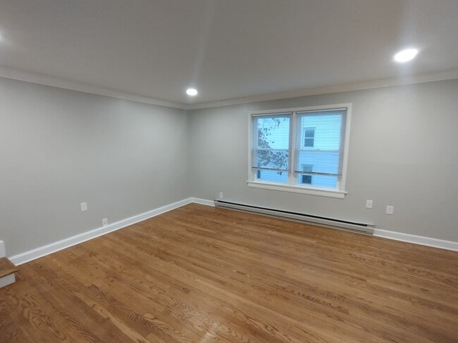 Building Photo - 42 2nd St