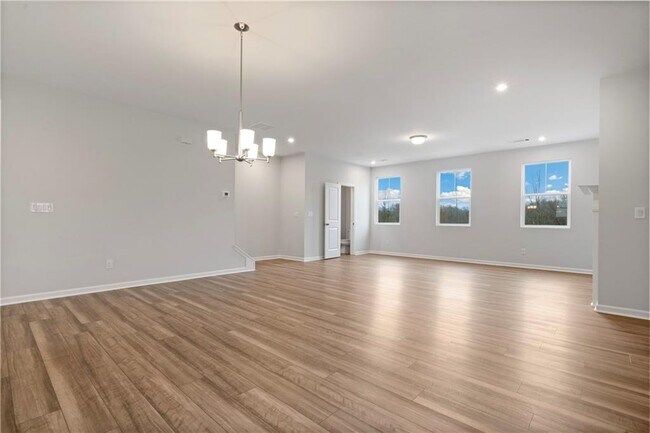 Building Photo - 2320 Whistler Wy NE