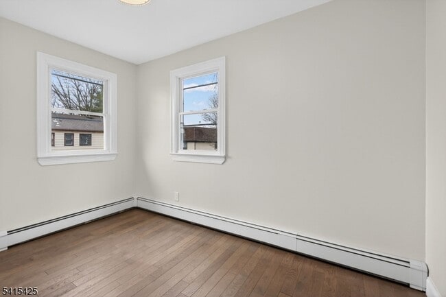 Building Photo - 21 Lombardy Pl