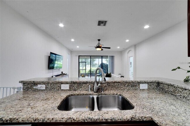 Building Photo - 307 Star Shell Dr