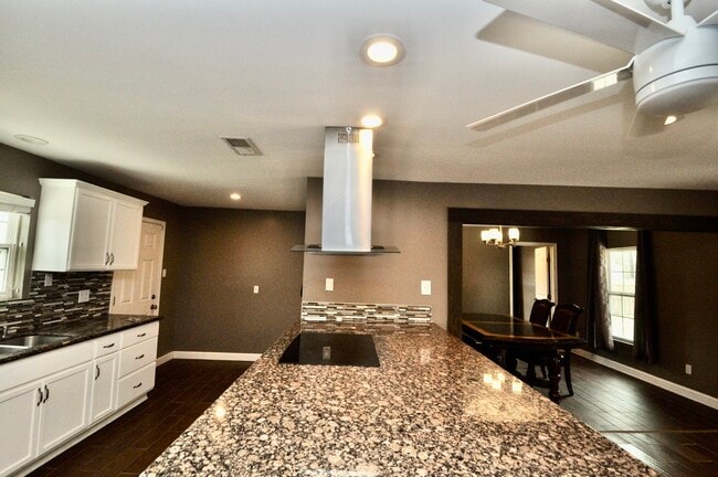 Building Photo - 6418 Treaschwig Rd
