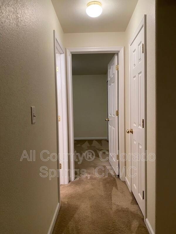 Building Photo - 8482 Crossfire Ct