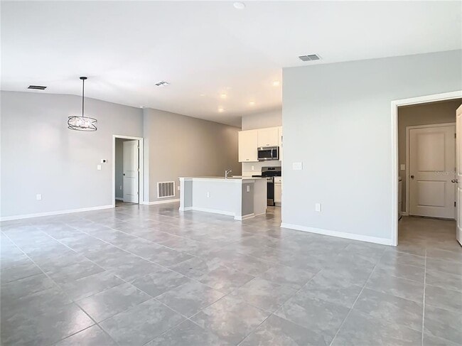 Building Photo - 1033 Holden Wy