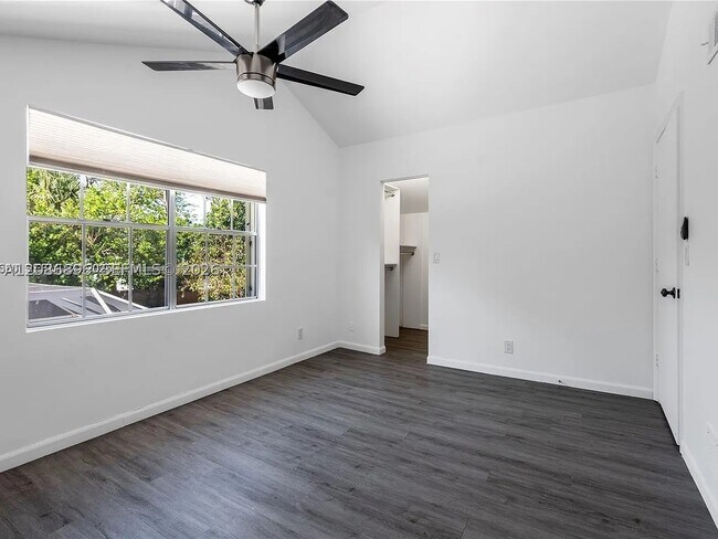 Building Photo - 5800 Rambler Rose Way