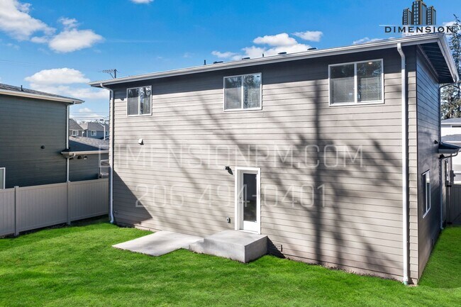 Building Photo - 17517 29th Ave E