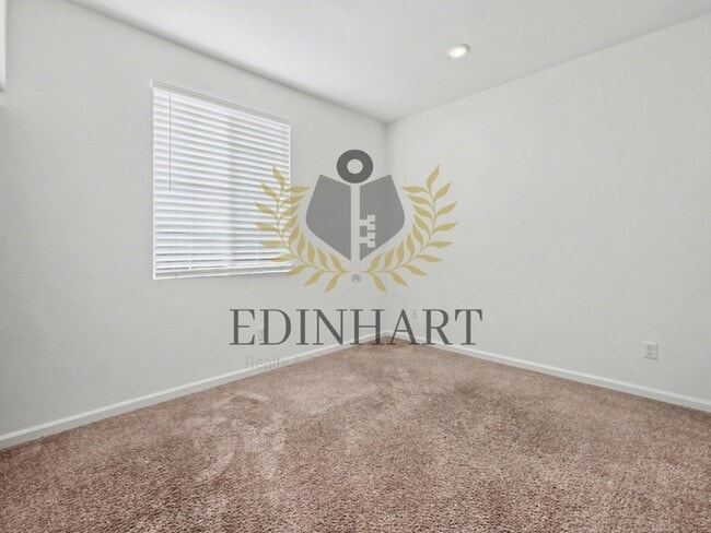 Building Photo - 7198 E Normal Ave