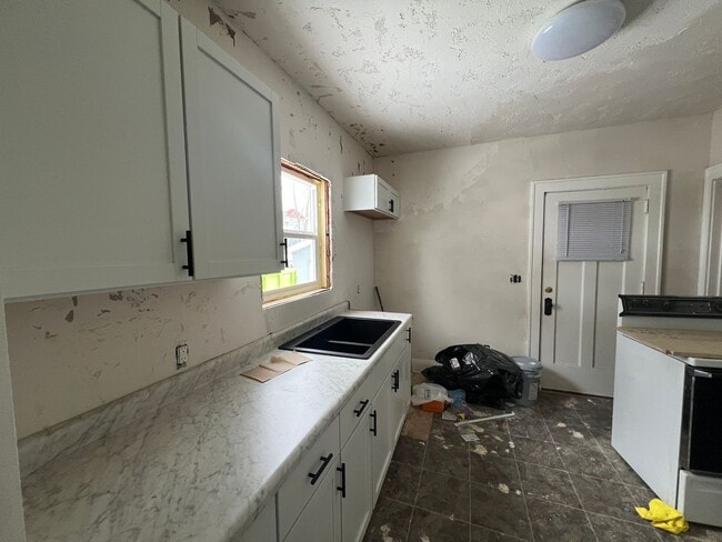 Building Photo - Click the “Apply Now” button or email wapmrentals@gmail.com for a prompt response.