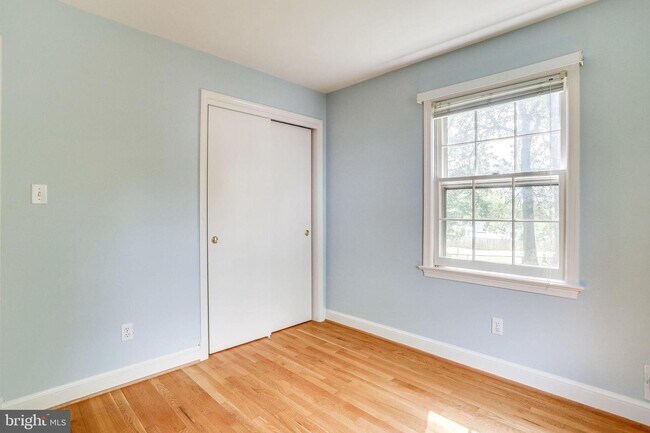 Building Photo - 5001 Ninian Ct