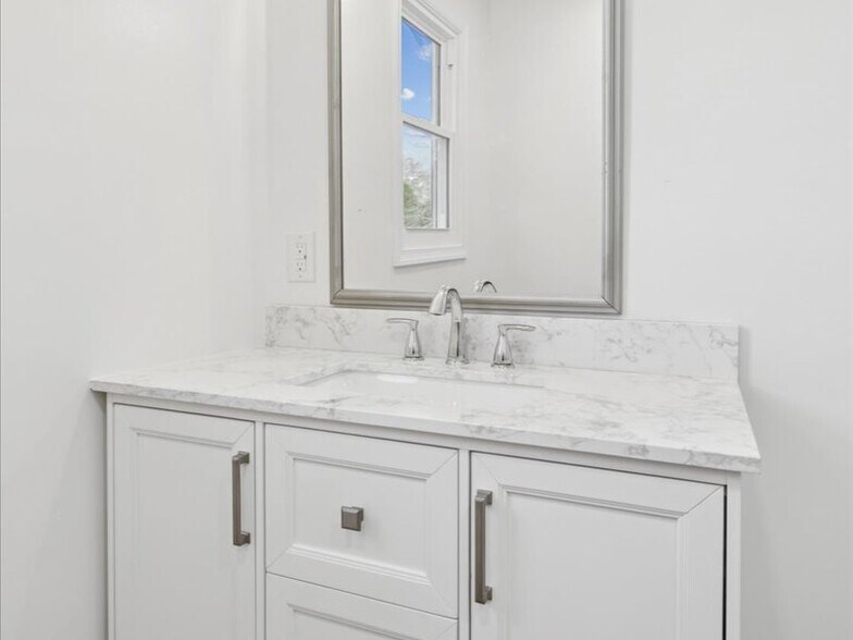 Building Photo - 112 Winder Rd