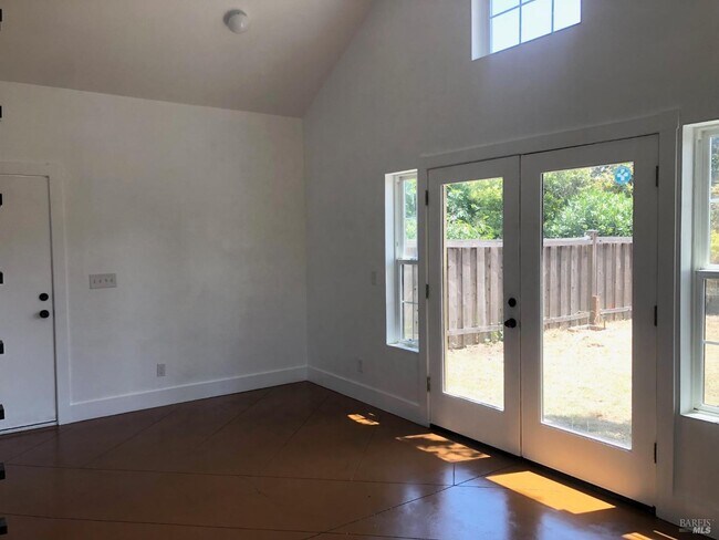 Building Photo - 334 Ridgway Ave