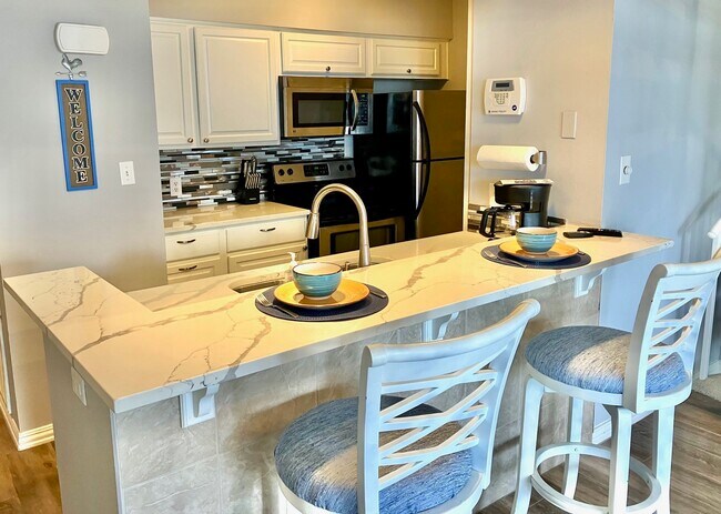 Primary Photo - 12500 Melville Dr