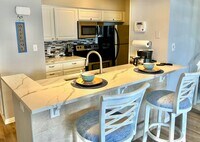 Building Photo - 12500 Melville Dr