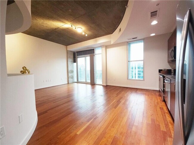 Building Photo - 250 Pharr Rd NE