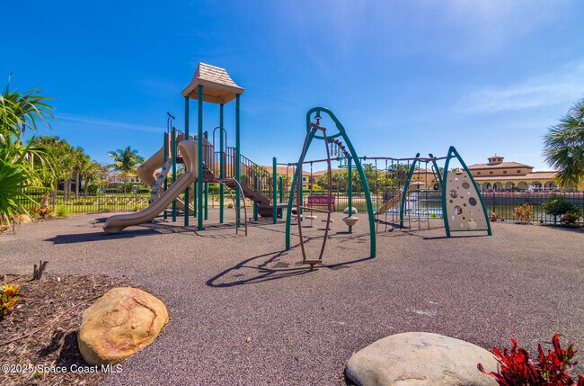 Building Photo - 746 Ventura Dr