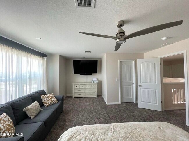Building Photo - 420 Villa Socorro Pl
