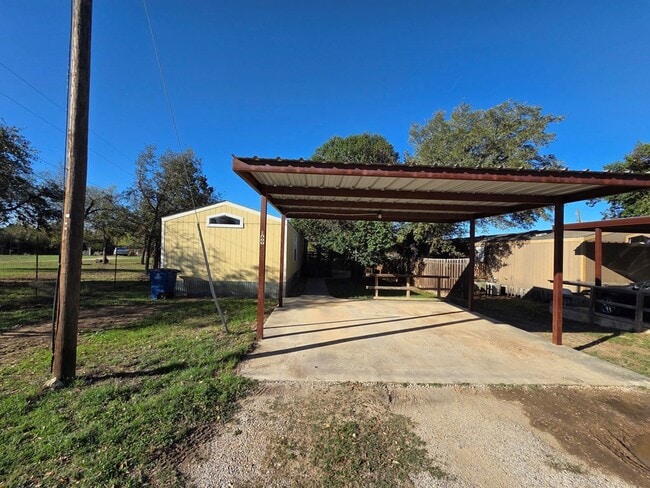 Building Photo - 169 Fort Worth St
