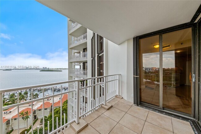 Building Photo - 4000 Towerside Terrace