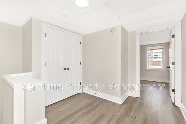 Building Photo - 152 E South St