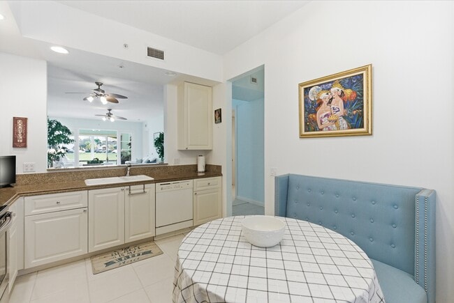 Building Photo - 1 Harbour Isle Dr E