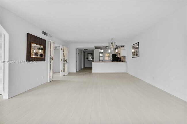 Building Photo - 2651 S Course Dr