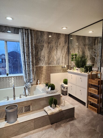 Building Photo - 6700 Pine Ln