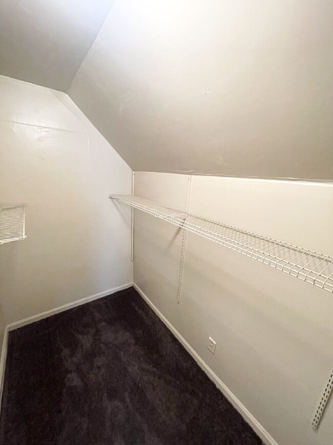 Building Photo - Near Southside 2BR/1.5BA House!
