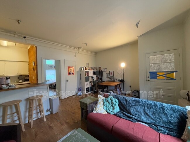 Building Photo - 194 North St