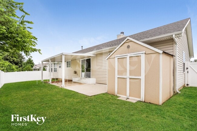 Building Photo - 7401 Cinnamon Teal Dr