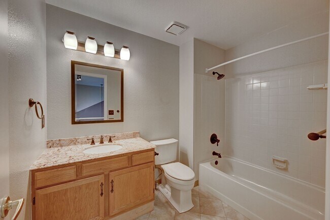 Building Photo - 1625 Flint Ct