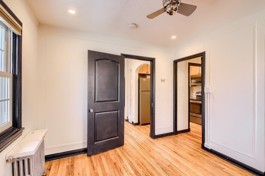 Building Photo - 1365 Corona St