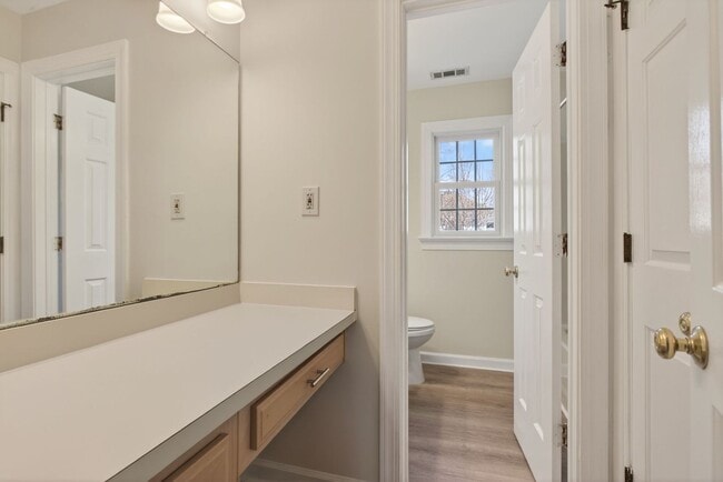 Building Photo - 5 Bed, 2.5 Bath Home in the Heart of Red Mill Farms