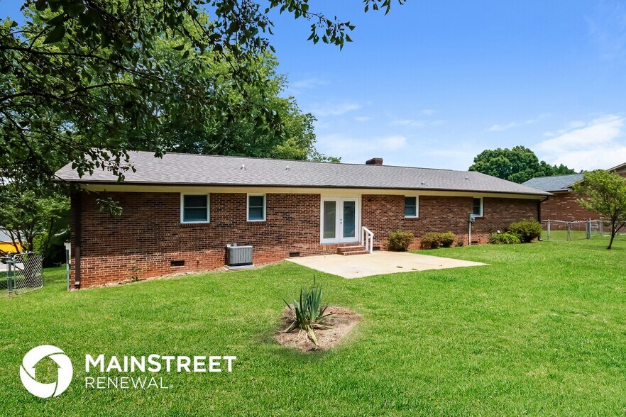 Building Photo - 663 Sunridge Dr