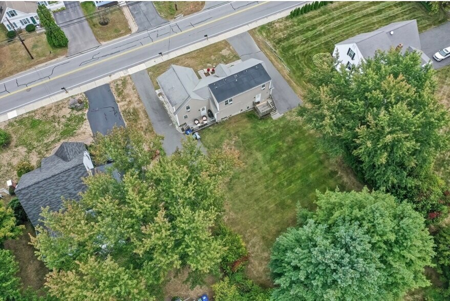Building Photo - 146 Hayden Rowe St